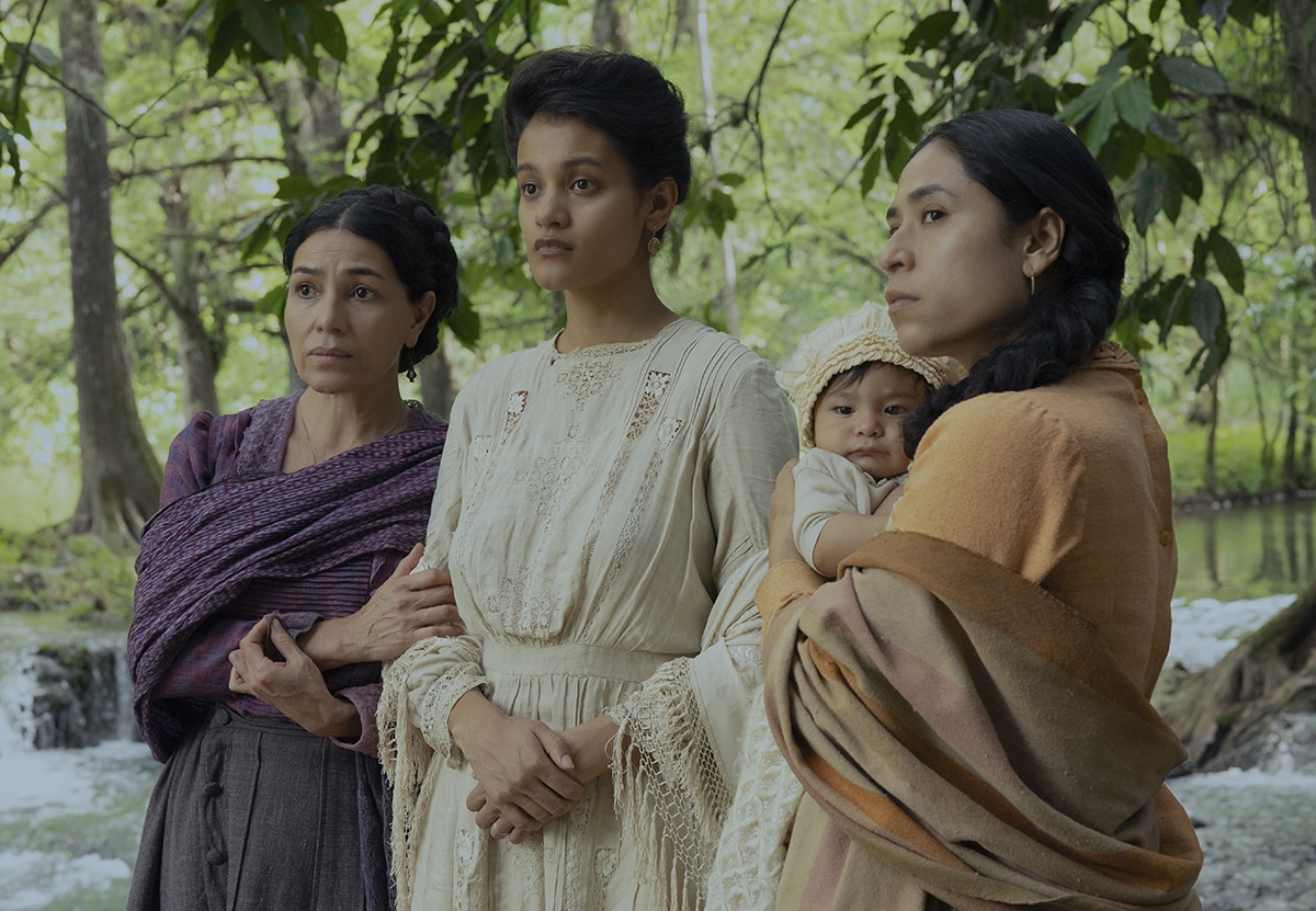 Pedro Páramo. (L to R) Dolores Heredia as Eduviges, Isabel Bautista as Doloritas, Mayra Batalla as Damiana in Pedro Páramo. Cr. Juan Rosas / Netflix ©2024