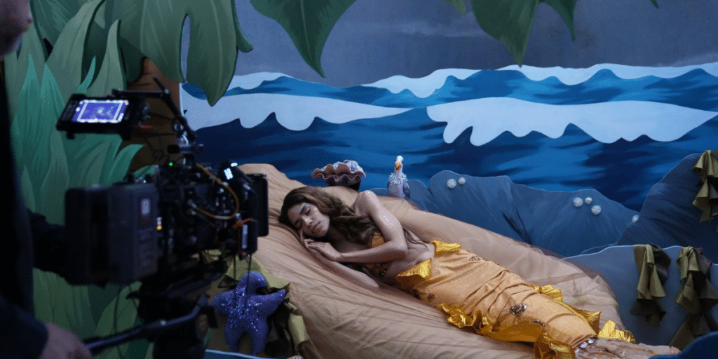 https://latinamedia.co/wp-content/uploads/2026/10/Cristinas-Hero-Image-2026-10-08T221100.774-1024x512.png